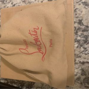 I’m selling a Christian Louboutin Ricky Belt.